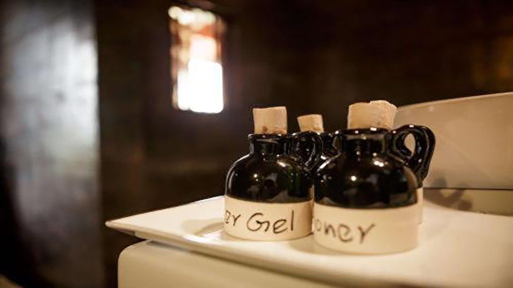 Classic Deluxe Zimmer im Thaulle Ayurveda Resort mit großzügigem Wohnbereich