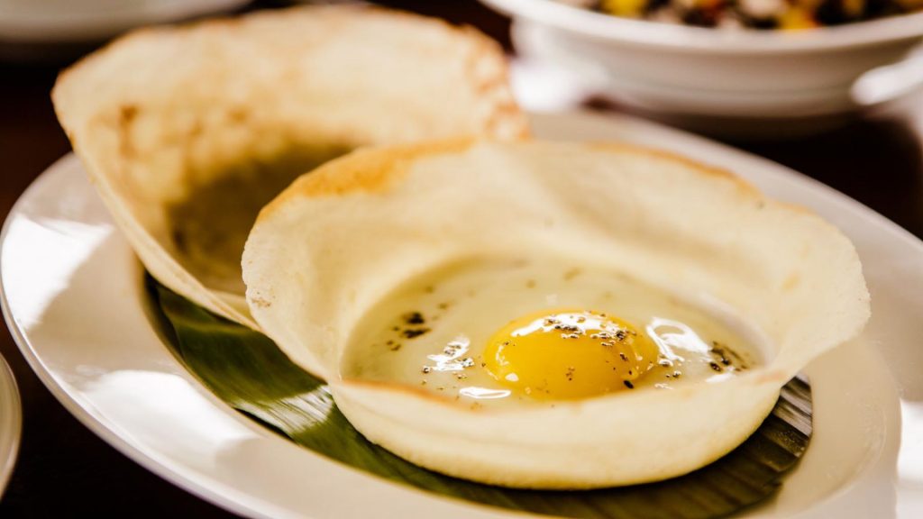 Frisch angerichtete ayurvedische Mahlzeit - Thaulle Resort