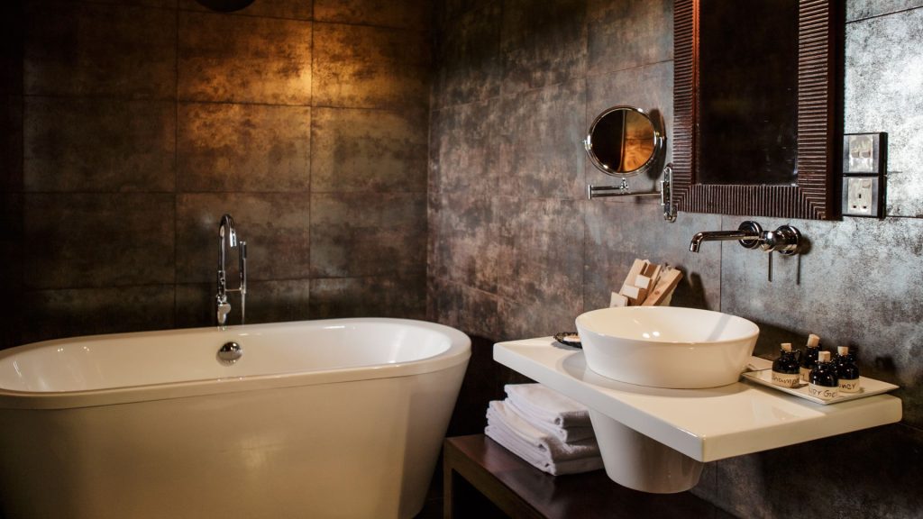 Junior Suite im Thaulle Ayurveda Resort in Sri Lanka mit Wohnbereich