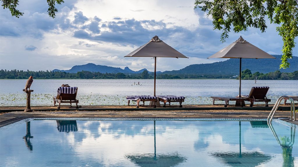 Pool im Thaulle mit weitem Blick über den Yoda-Lake