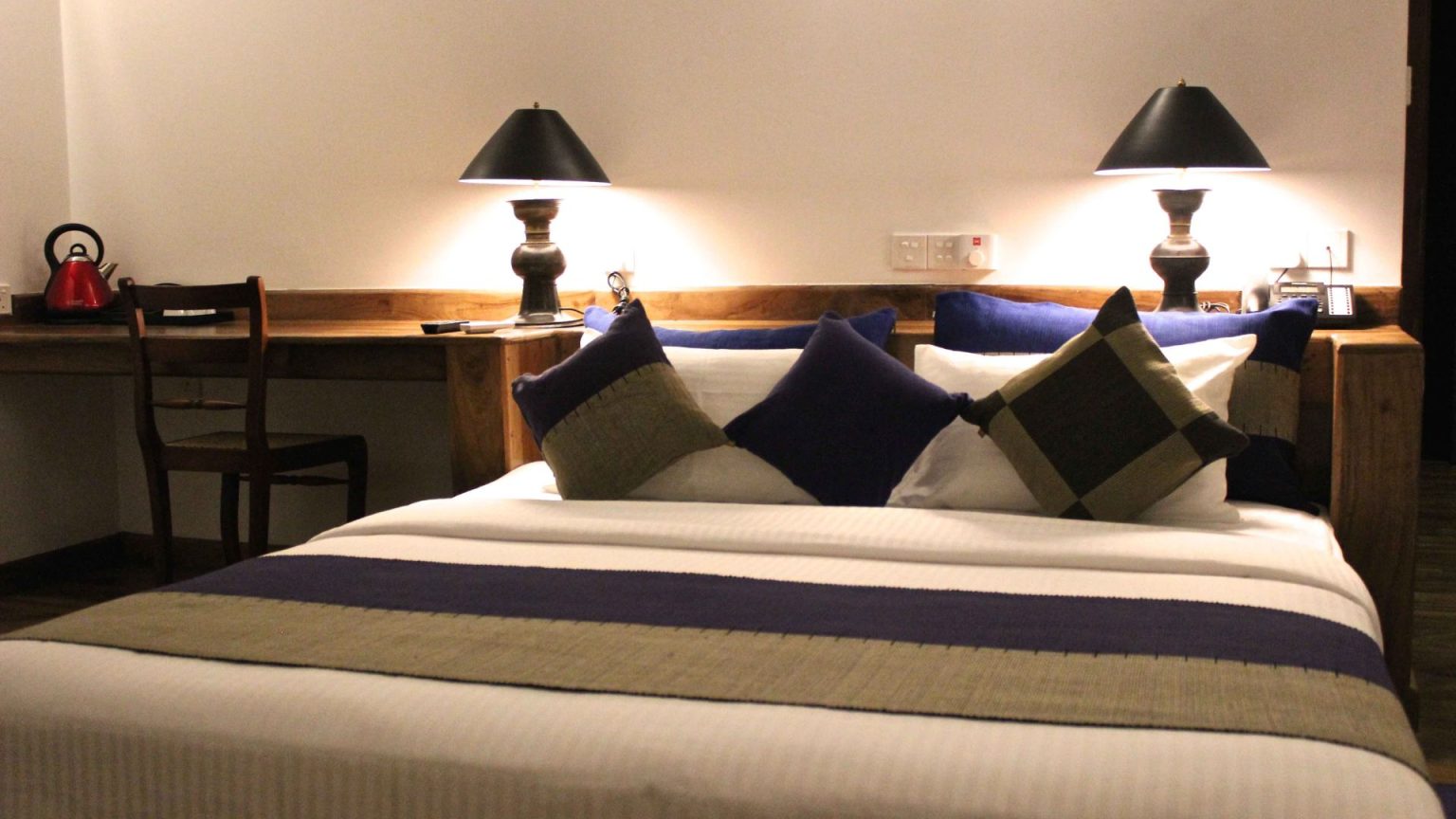 Superior Zimmer im Thaulle Ayurveda Resort mit Balkon und Blick ins Gruene