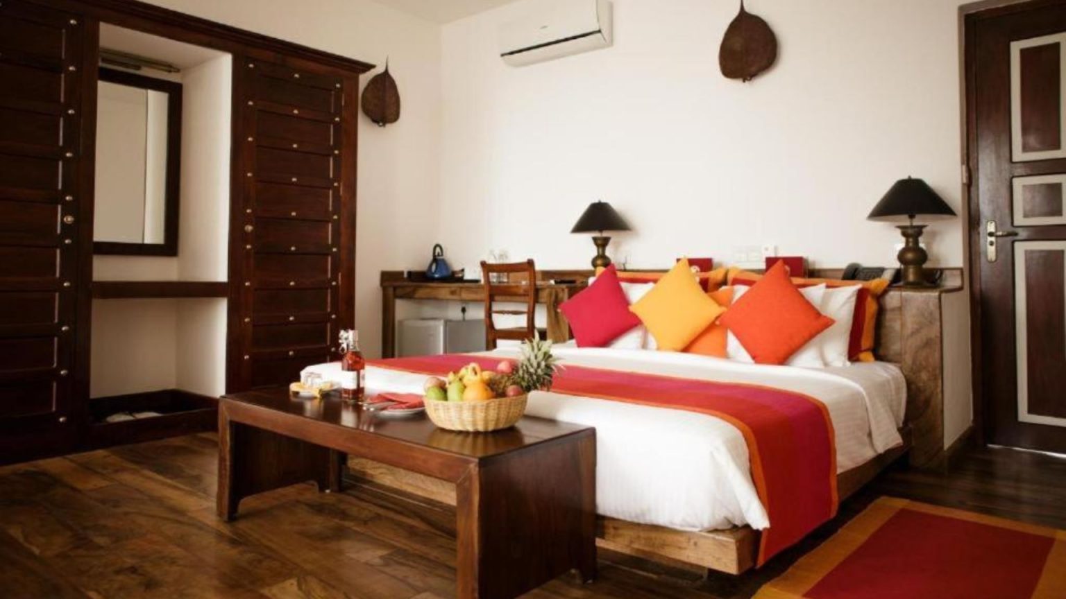 Superior Zimmer im Thaulle Ayurveda Resort mit Balkon und Blick ins Gruene