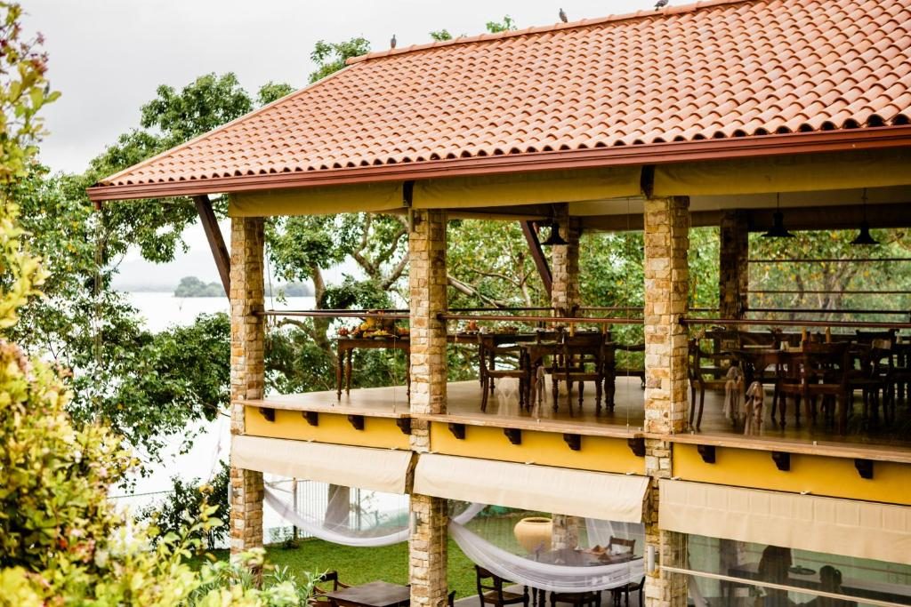 Pavillon am See